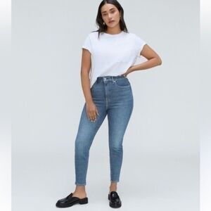 EVERLANE
The Offginal Cheeky Jean crop 27